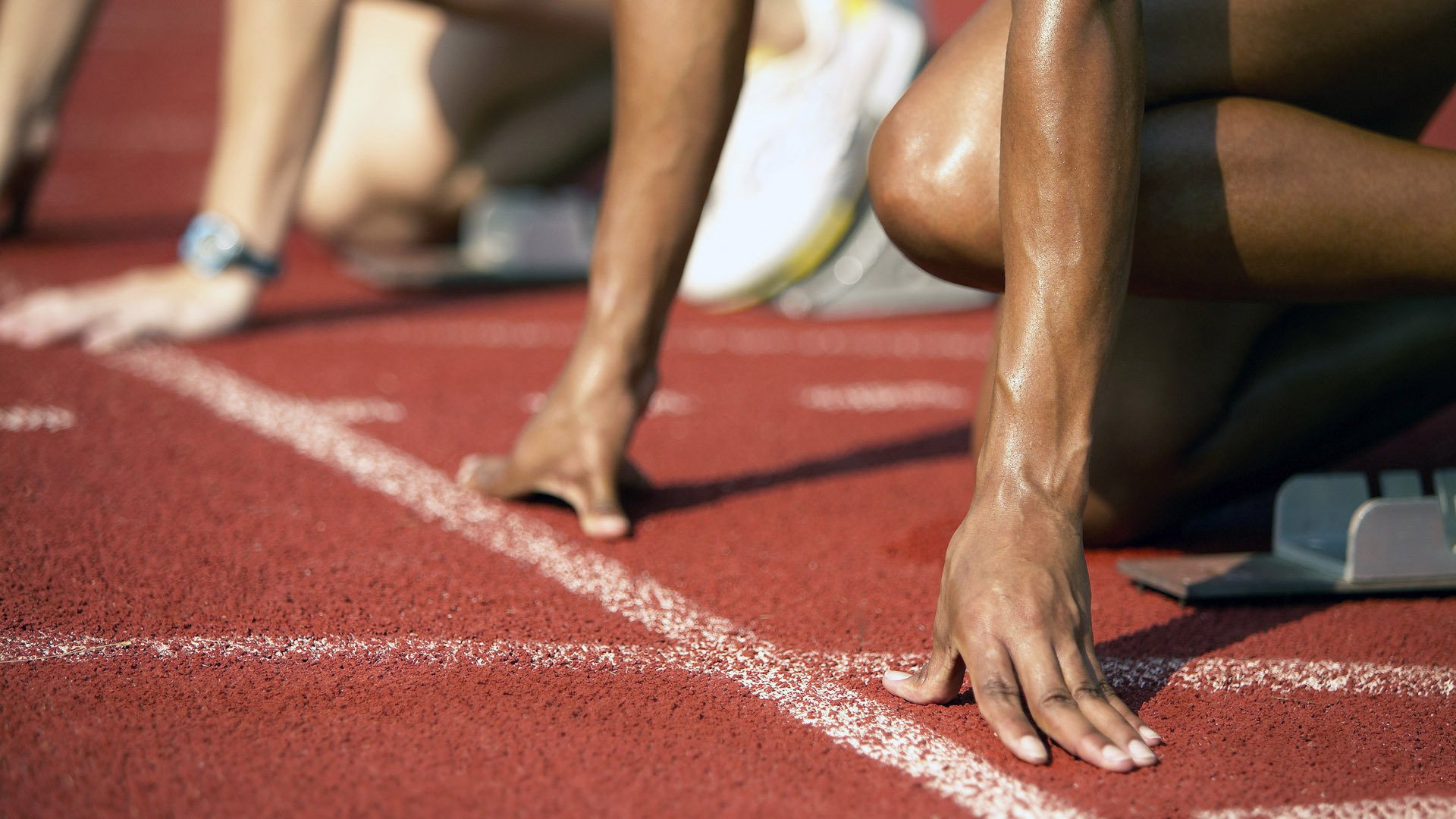 数字化战术分析系统在青少年比赛中广泛应用，提升训练效率，数字化战士